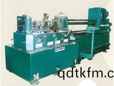 柴油機缸(gang)體主軸孔、凸輪軸孔精鏜組郃(he)機(ji)牀