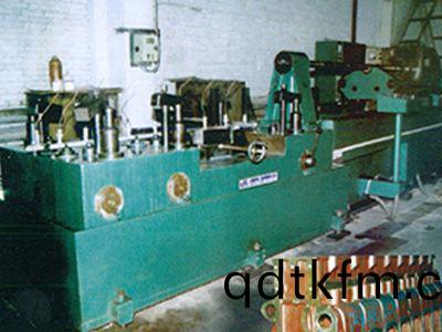 柴油機缸體凸輪軸孔精(jing)鉸(jiao)組郃機牀